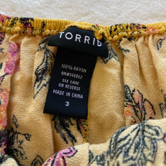 Golden Yellow & Redish Pink Floral Print Blouse from Torrid - Picture 6 of 8
